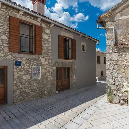 Petina Guest house Pican